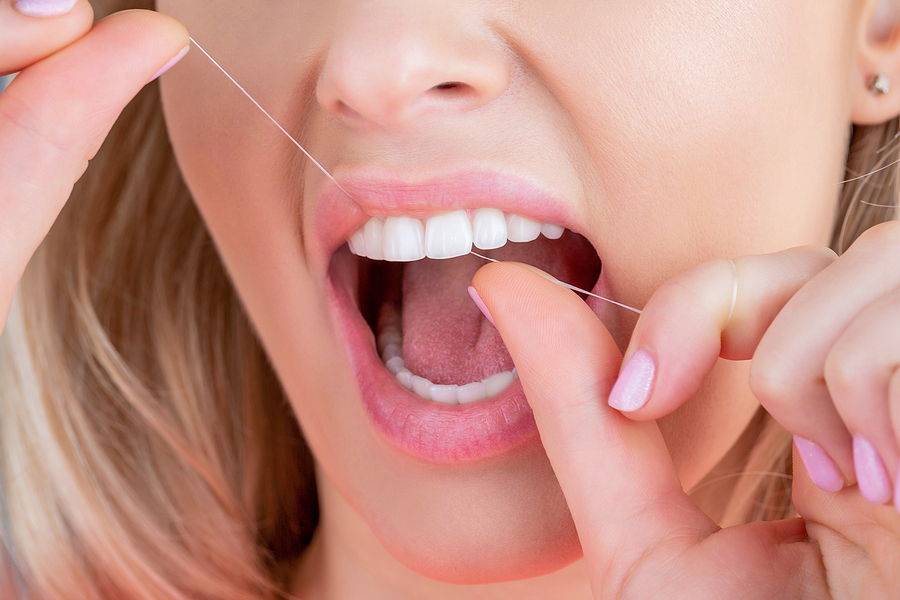 How to Floss Teeth Correctly?
